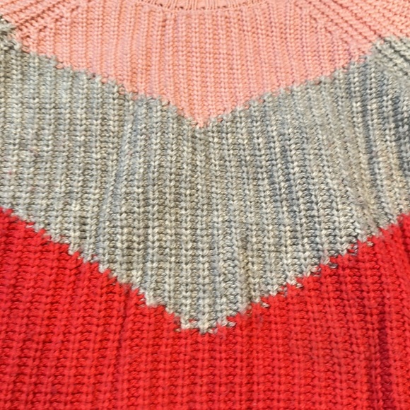 Splendid Loveland Colorblock Chevron Wool blend Sweater in Cardinal small. - Picture 3 of 6